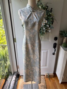 Pine Cone Hill 100% Fine Linen Pale Blue Floral Mandarin Midi Dress
